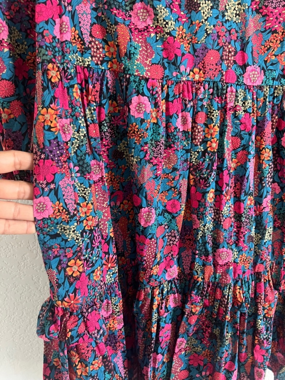 Ruffleneck Tiered Popover Liberty® Ciara Dress. Size S - Picture 10 of 12